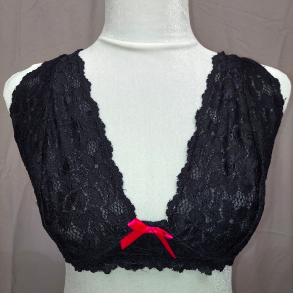 Hips and Curves lace bralette